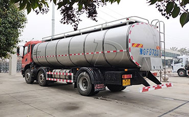 鮮奶運(yùn)輸車定浪神技：U型加強(qiáng)筋馴服20噸奶浪實(shí)錄