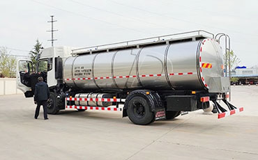 今天，新東機(jī)械重新定義鮮奶運(yùn)輸?shù)男袠I(yè)標(biāo)準(zhǔn)！